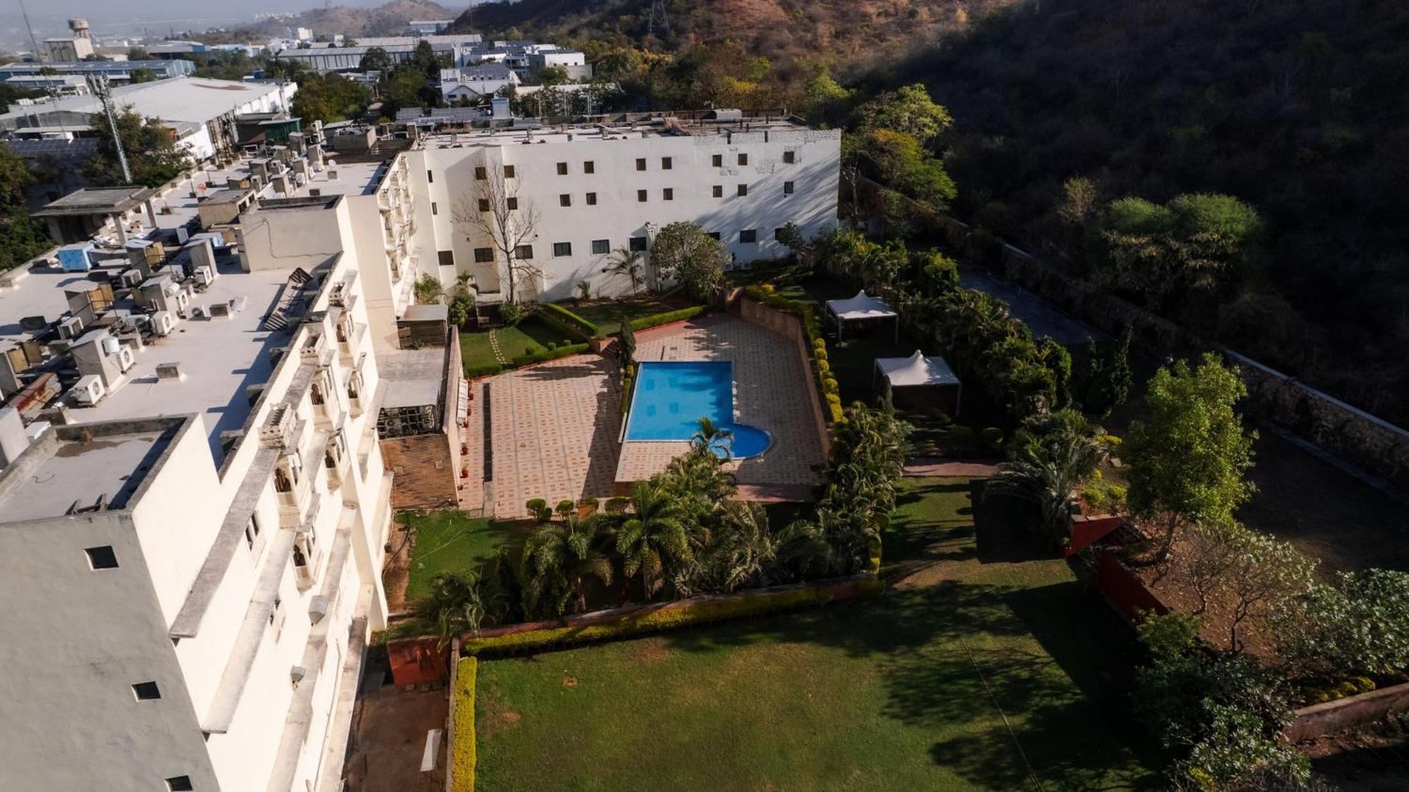 Hotel The Sky Imperial, Udaipur Extérieur photo