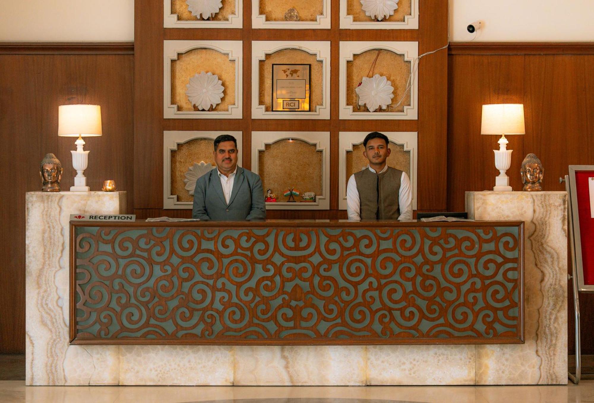 Hotel The Sky Imperial, Udaipur Extérieur photo