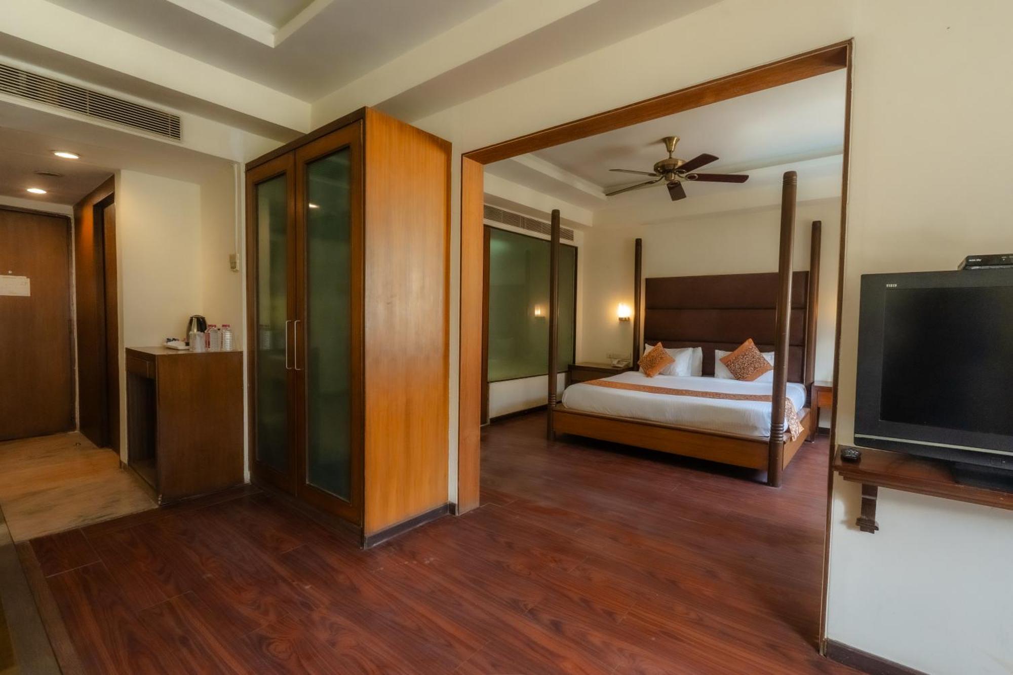 Hotel The Sky Imperial, Udaipur Extérieur photo